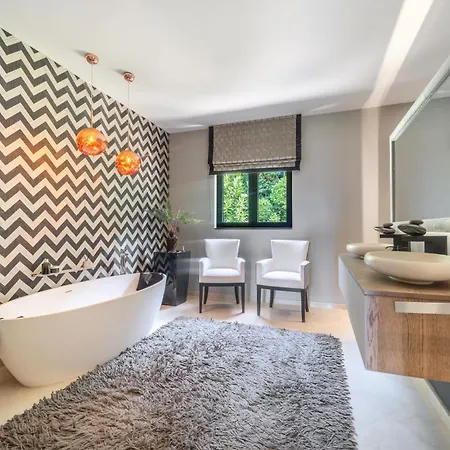 Villa Adagio - Private Swimming Pool