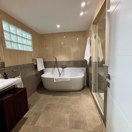 Adagio - Private Swimming Pool *